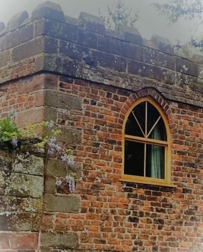 Stay In A Castle! Unique & Luxurious Historical Apartment, Self Contained, Free Parking & Wi-Fi Chester Exteriör bild